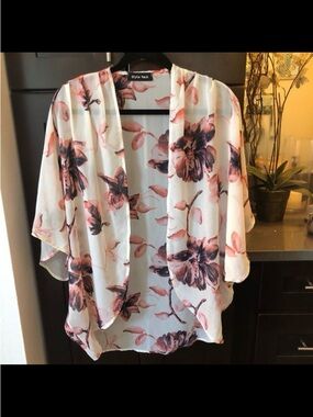 Sheer Floral Kimono - White with Pink Blossoms